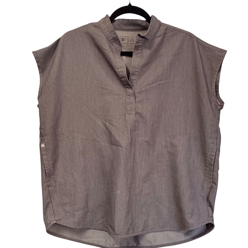FIGS Technical Collection Women Small Grey Mandarin Collar Scrub Top WXXSW1003